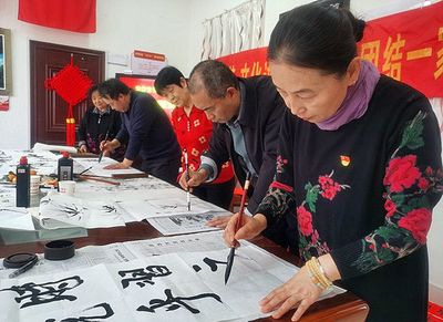 克拉瑪依遠征社區(qū):字傳情畫傳意 翰墨繪國色