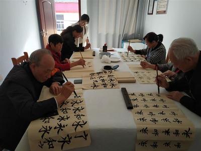 新時(shí)代文明實(shí)踐在冷水灘|社區(qū)老年書(shū)法班開(kāi)班了